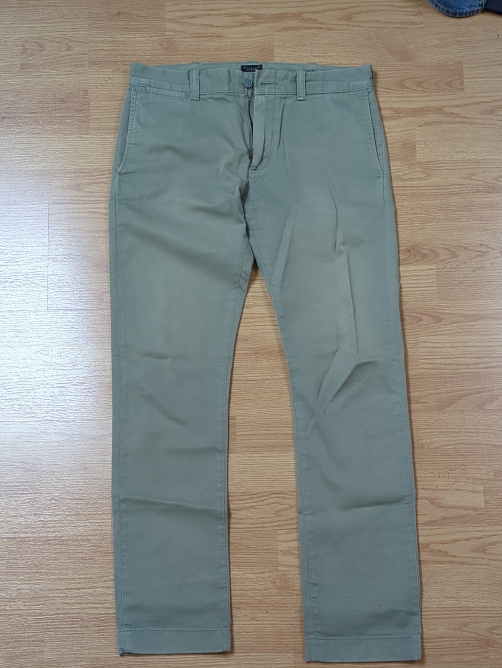 J. Crew Men's Light Olive 484 Chinos 31/32
